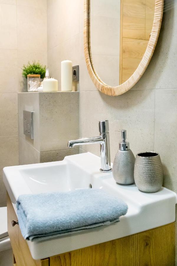 W&K Apartments - Harmony Suite - Faktura Vat, Parking كوزتسالين المظهر الخارجي الصورة