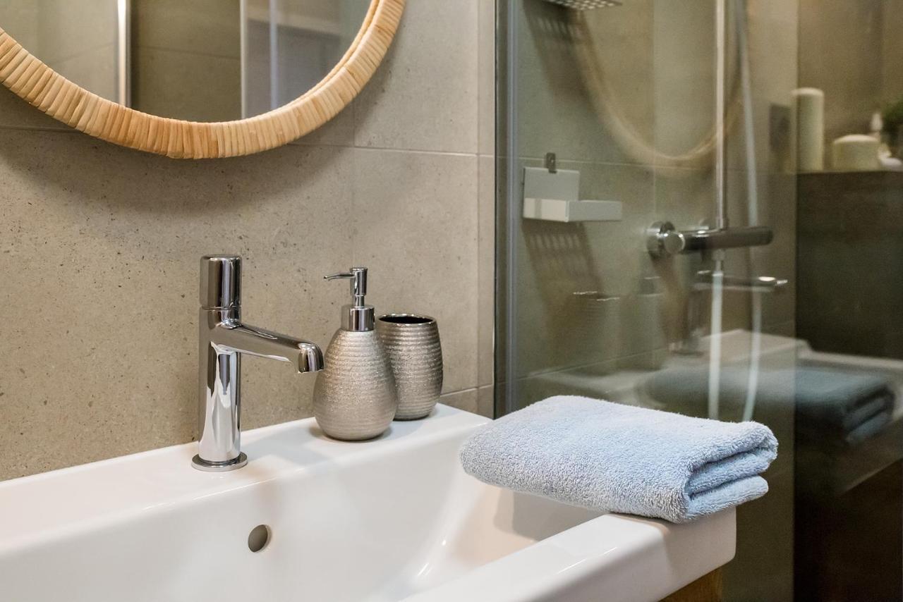 W&K Apartments - Harmony Suite - Faktura Vat, Parking كوزتسالين المظهر الخارجي الصورة